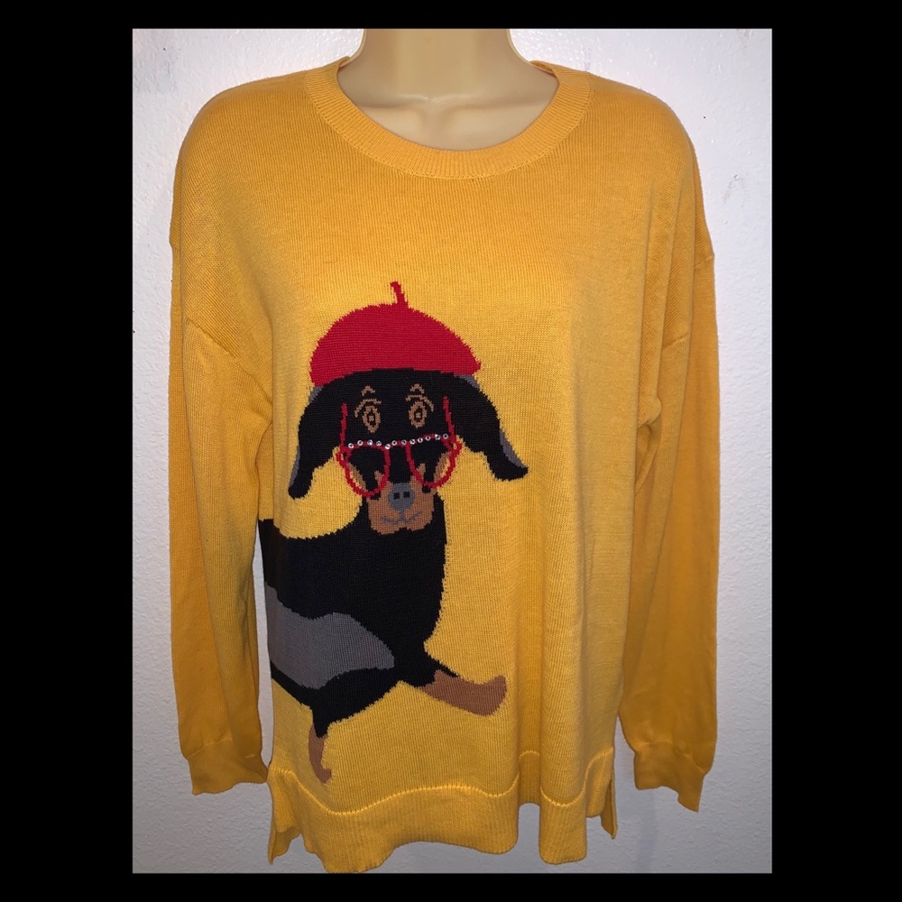Women’s yellow/gold sweater with Dachsund